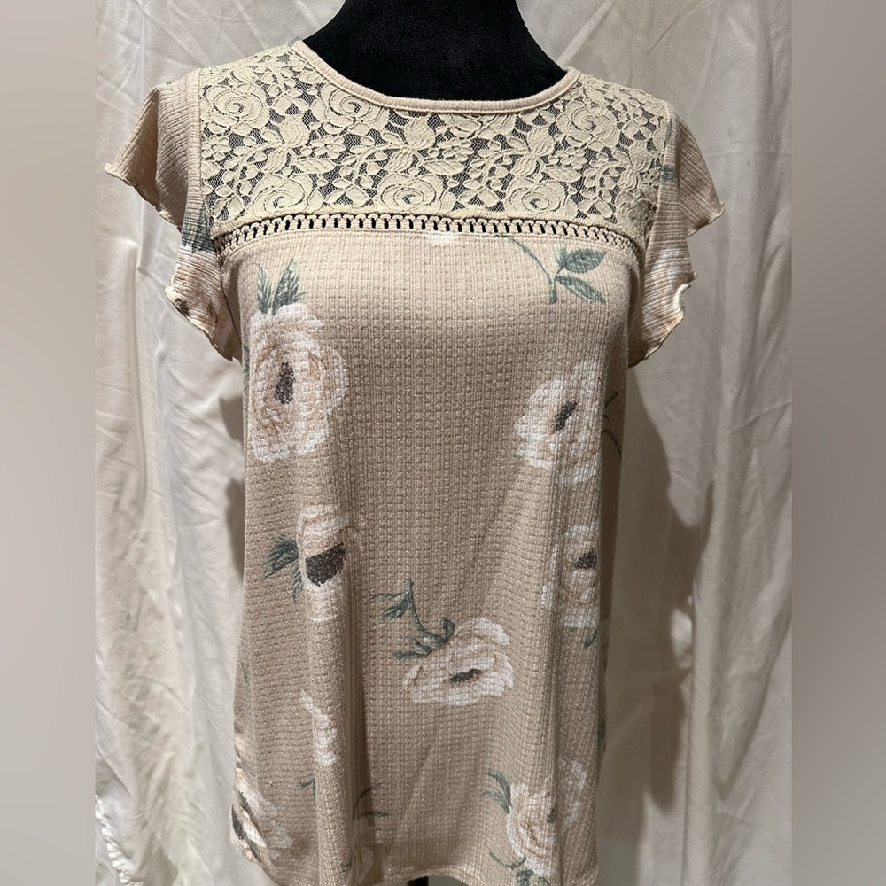 Torrid tan white lace floral top 00